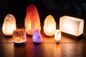 best himalayan salt lamps 1536x1024